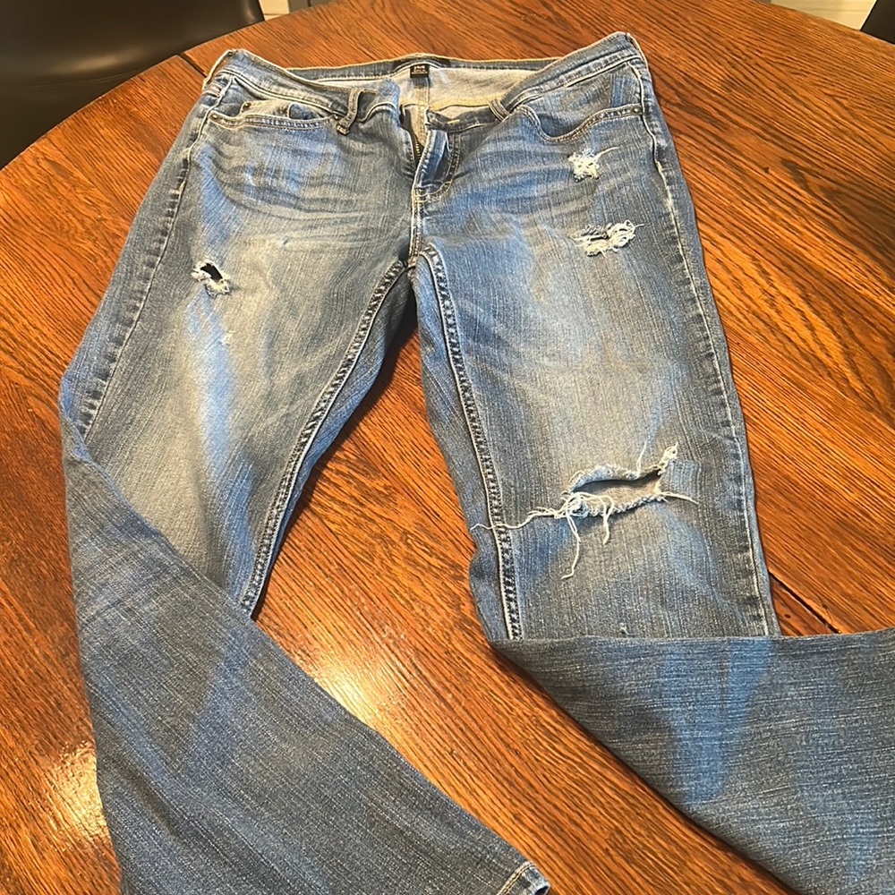 Women’s size 8, Banana Republic Jeans- Girlfriend style
